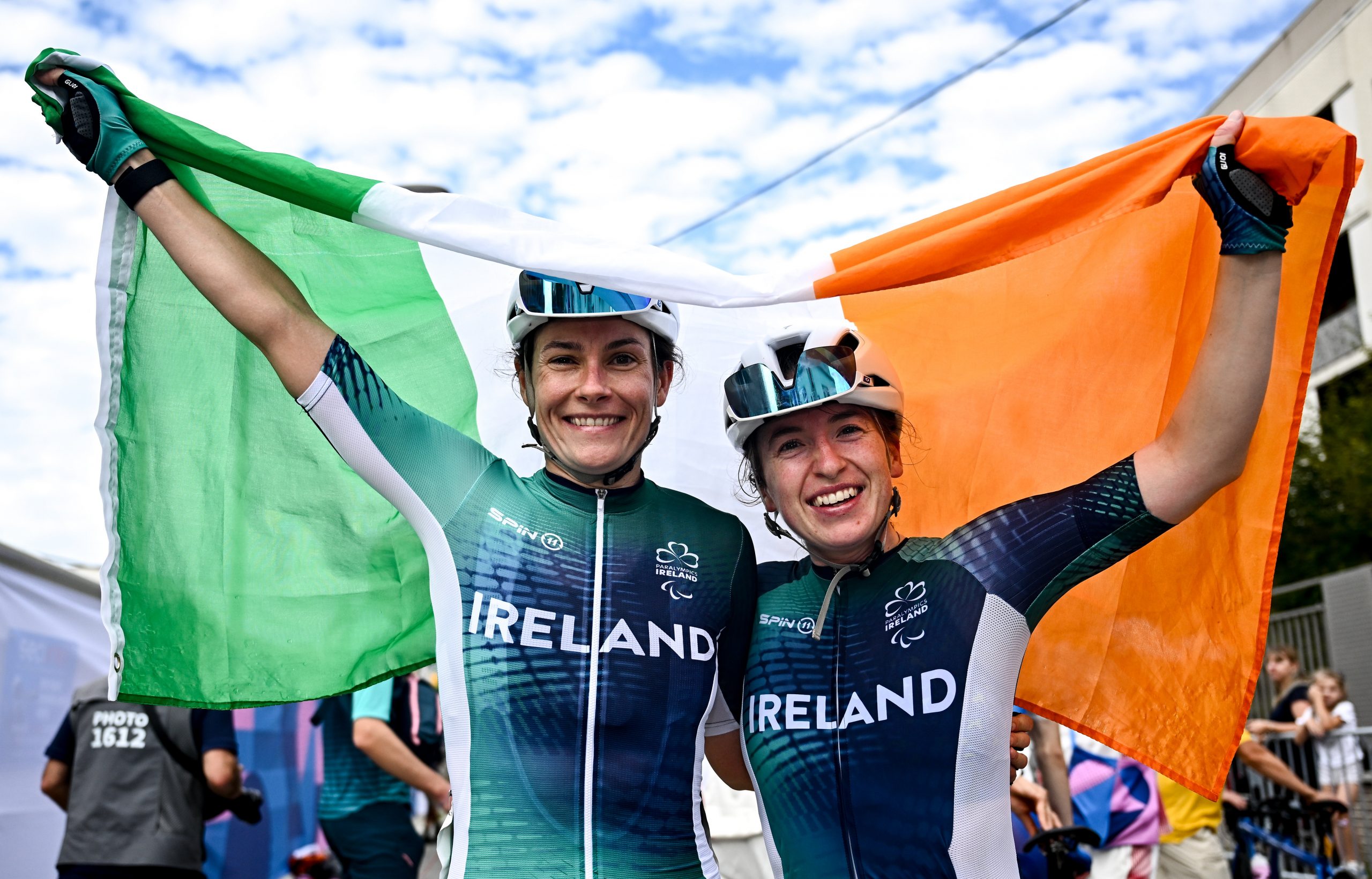 6 September 2024; Katie-George Dunlevy, left, and pilot Linda Kelly of Ireland celebrate after finishing second in the Women's B road race on day nine of the Paris 2024 Paralympic Games at Clichy-sous- Bois in Paris, France. Photo by Harry Murphy/Sportsfile *** NO REPRODUCTION FEE ***