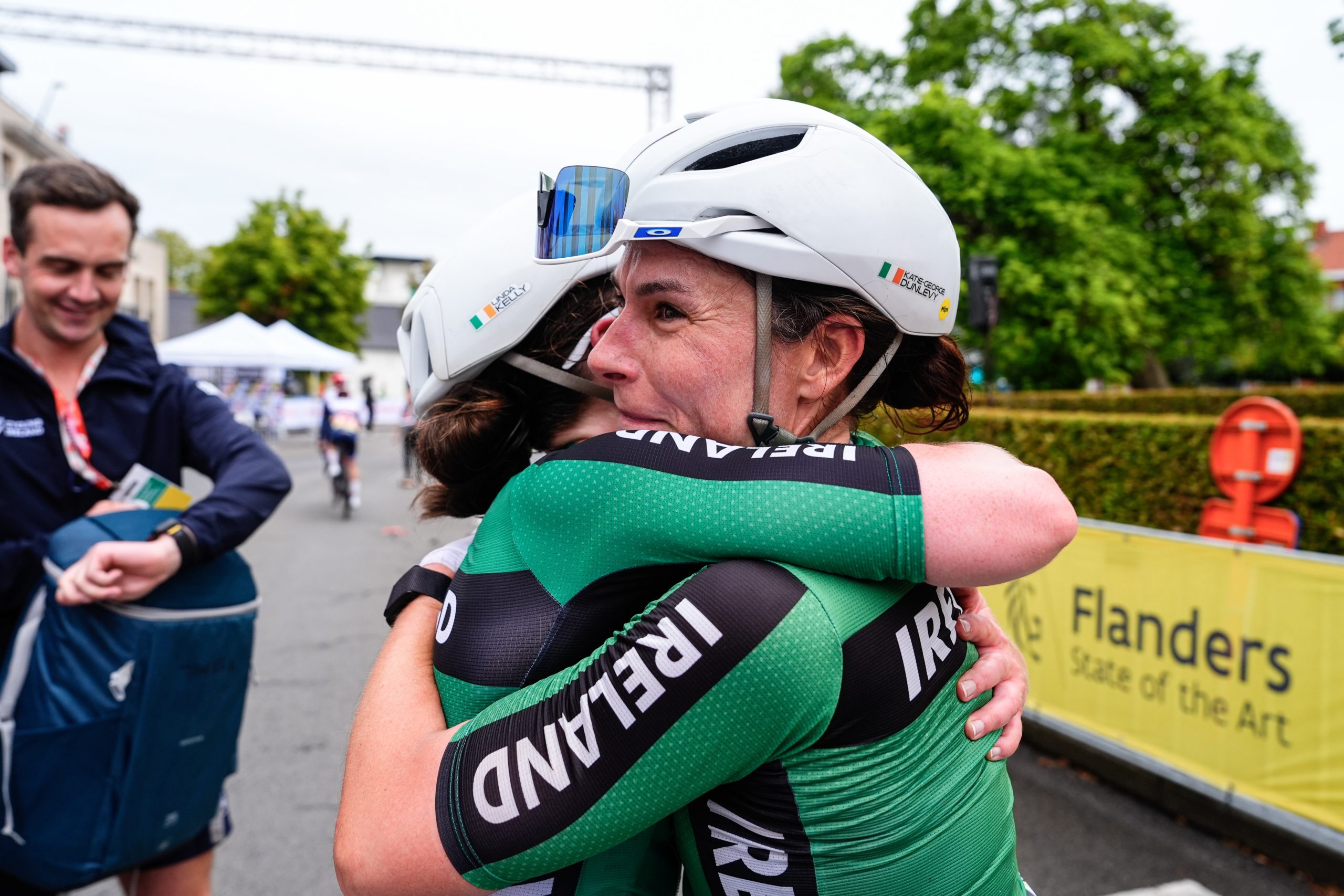 Linda Kelly (left) and Katie George Dunlevy (right) hugging after their world gold medal in Belgium