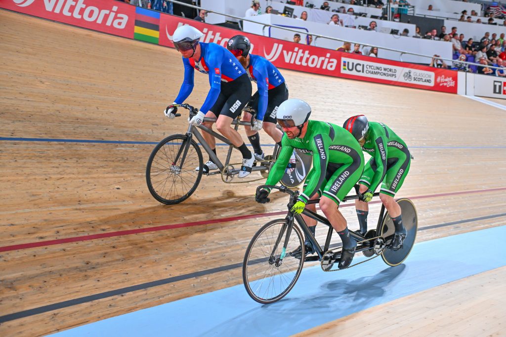 Para Tandem team compete against French team and narrowly lead at this stage of the race